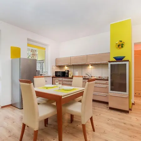 Spacerowa By Renters Апартаменты *