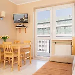 Spacerowa By Renters Apartment